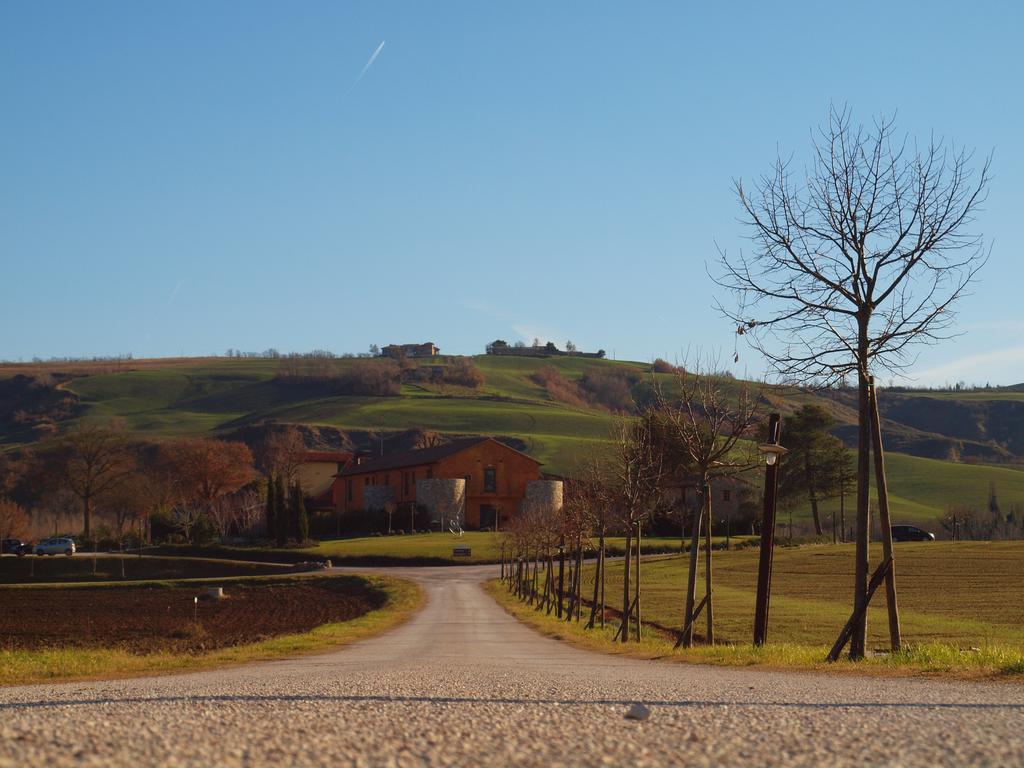 Ca' Virginia Country House Wellness Villa Montecalvo in Foglia Esterno foto